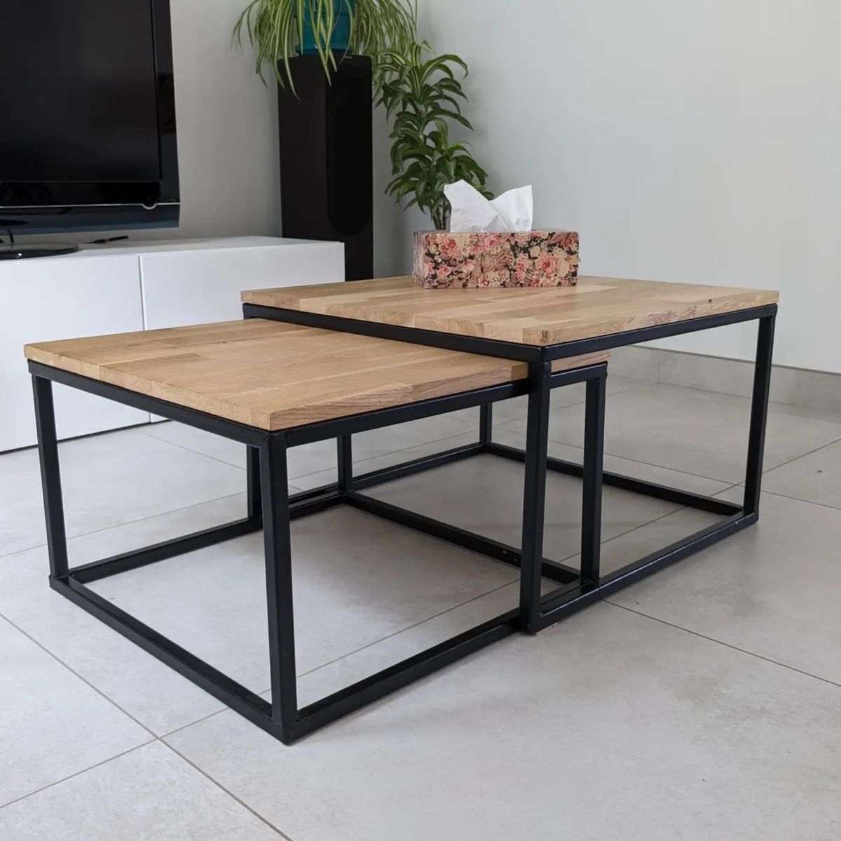 Tables basses gigognes en teck QUADRO