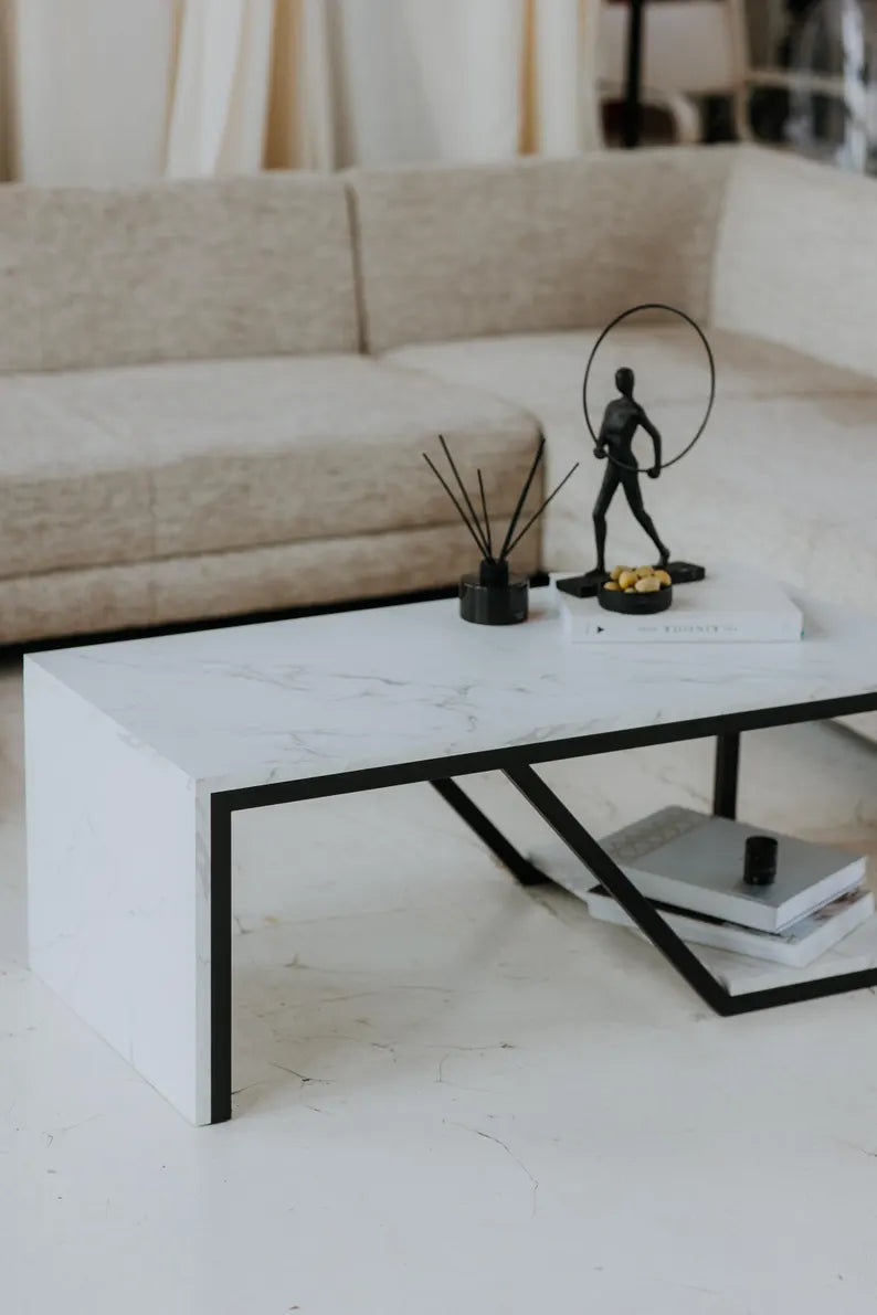 Table Basse avec Étagère – Structure Métal Noir