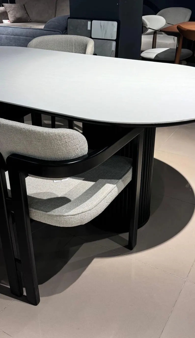 Table à Manger Ovale Bohème Verona – Bois Noir Mat
